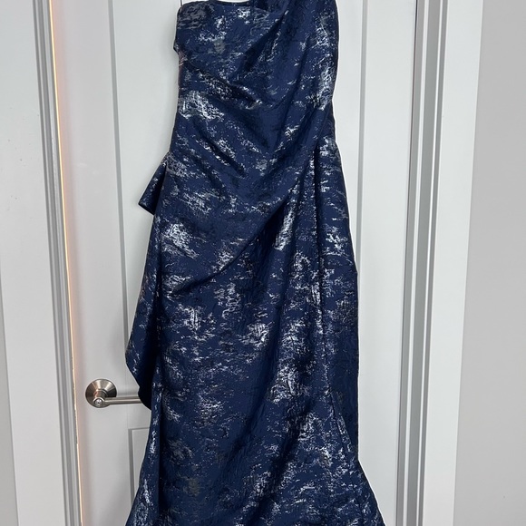 Mother of Bride or Groom dress-navy with silver metallic threading - Picture 8 of 11